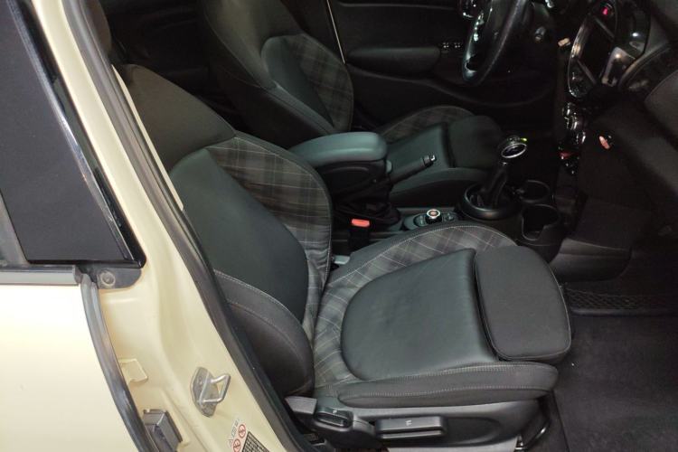 Used MINI 2016 1.5T COOPER Five-Door Edition Right Front Seat