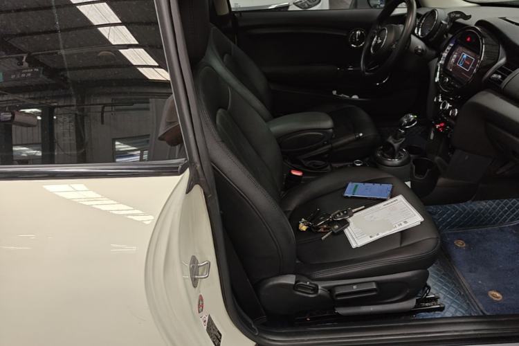 Used MINI 2016 1.2T ONE Pioneer Edition Right Front Seat