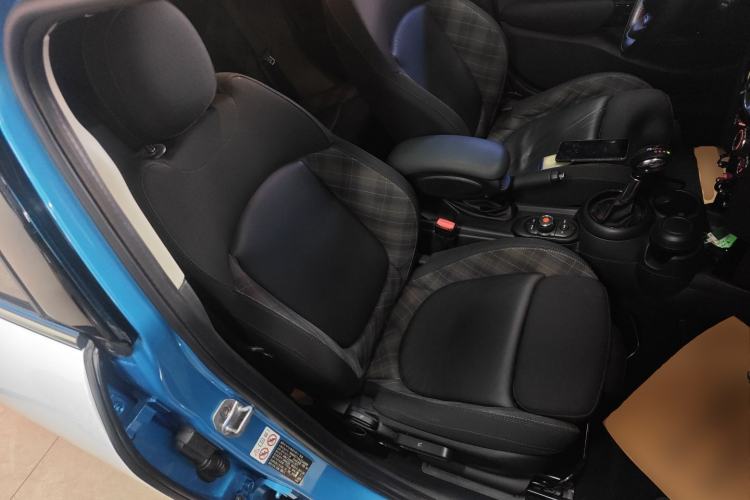 Used MINI 2016 2.0T COOPER S Five-Door Edition Right Front Seat