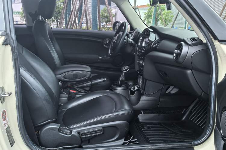 Used MINI 2016 1.2T ONE Right Front Seat