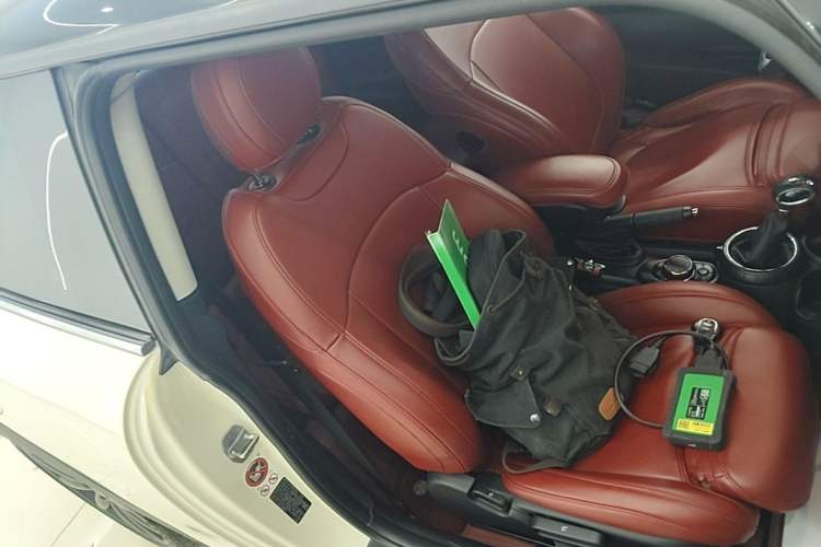 Used MINI 2016 1.5T COOPER Avant-Garde Right Front Seat