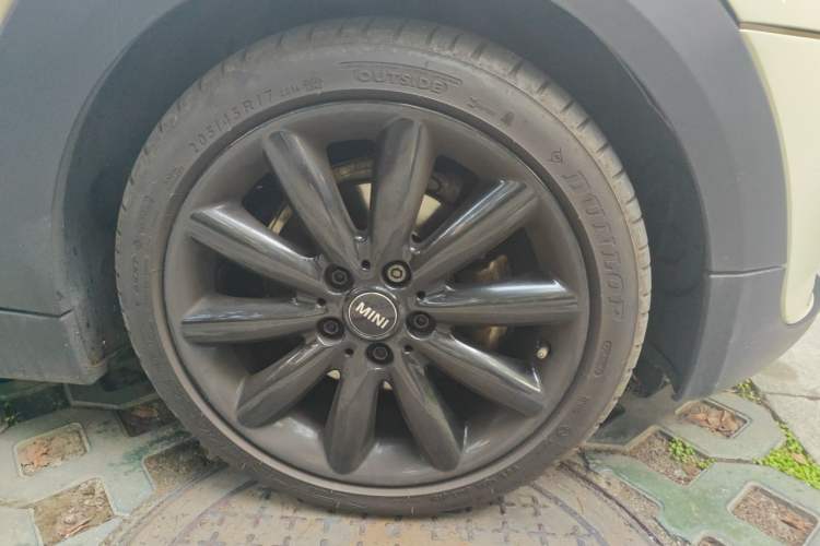 Used MINI 2016 1.5T COOPER Avant-Garde Right Front Wheel Hub