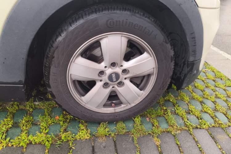 Used MINI 2016 1.2T ONE Five-Door Edition Right Front Wheel Hub