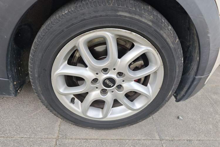 Used MINI 2016 1.2T ONE Pioneer Edition Right Front Wheel Hub