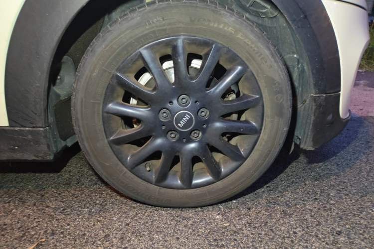 Used MINI 2016 1.5T COOPER Right Front Wheel Hub