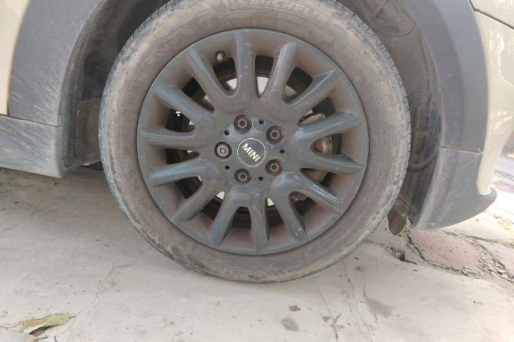 Used MINI 2016 1.5T COOPER Right Front Wheel Hub