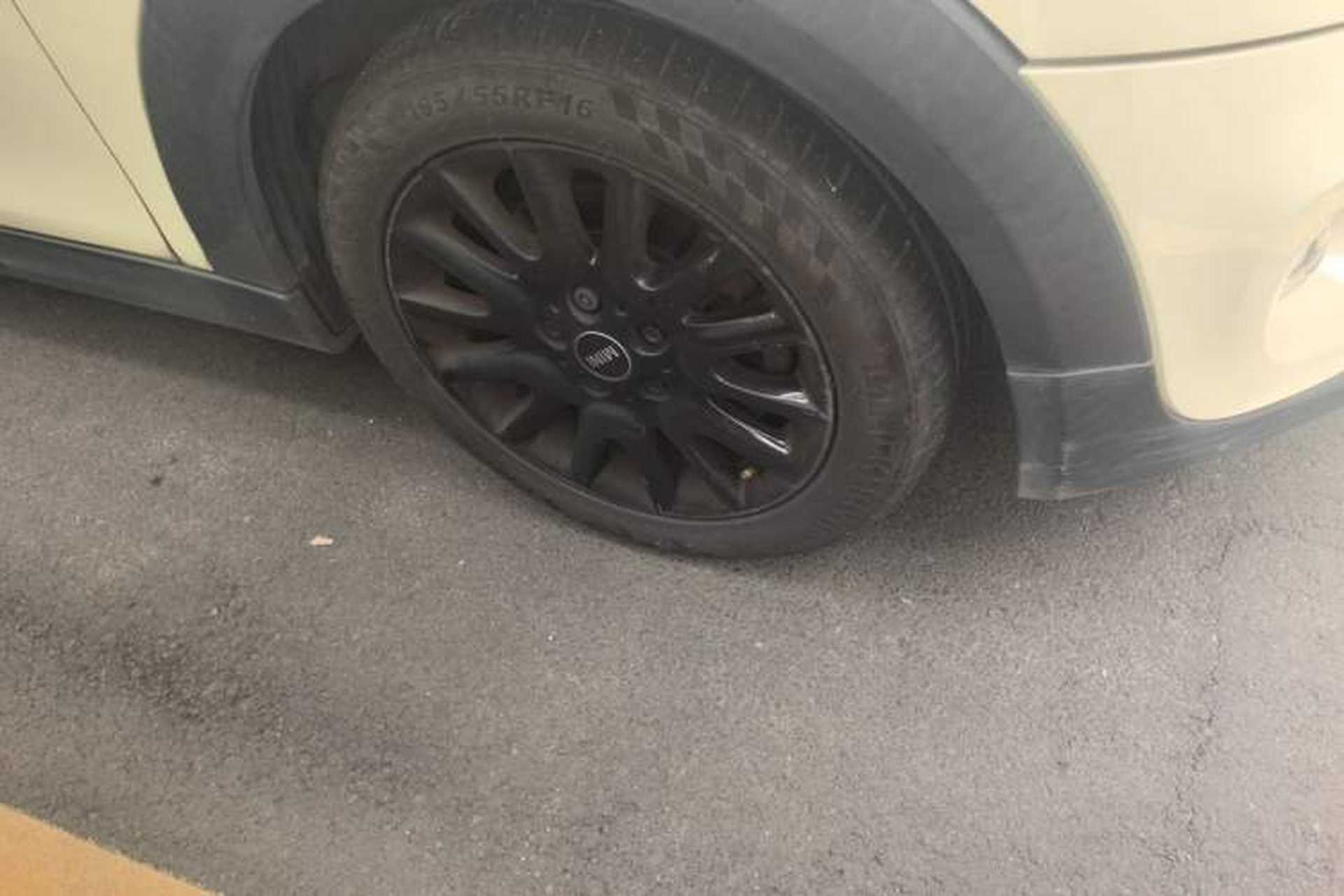 Used MINI 2016 1.5T COOPER Five-Door Edition Right Front Wheel Hub