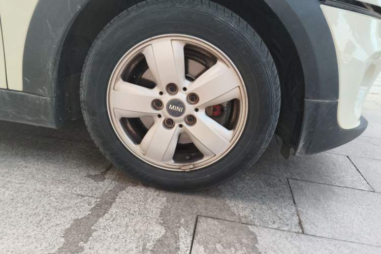Used MINI 2016 1.2T ONE Five-Door Edition Right Front Wheel Hub