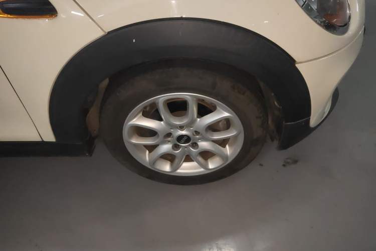 Used MINI 2016 1.2T ONE Pioneer Edition Right Front Wheel Hub