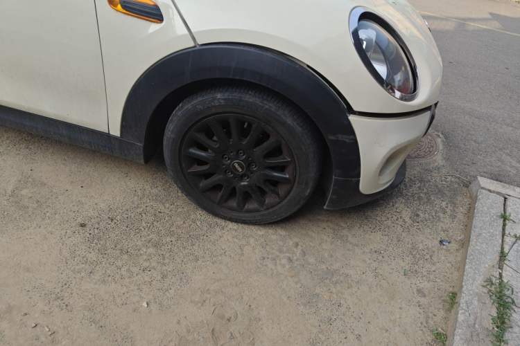 Used MINI 2016 1.5T COOPER Right Front Wheel Hub