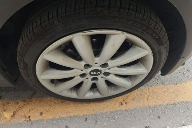 Used MINI 2016 1.5T COOPER Avant-Garde Right Front Wheel Hub