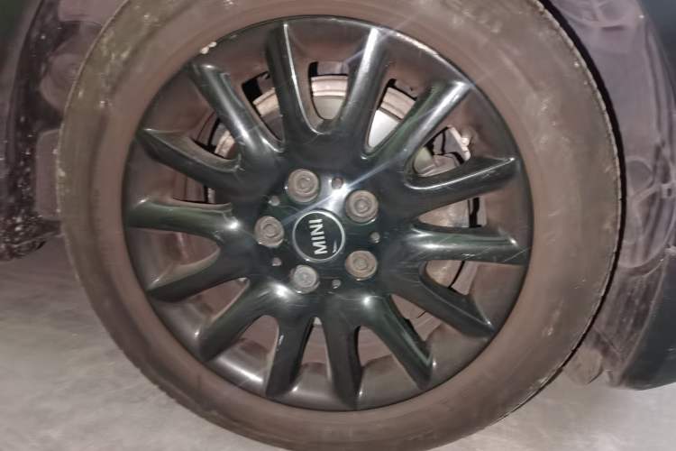Used MINI 2016 1.5T COOPER Right Front Wheel Hub