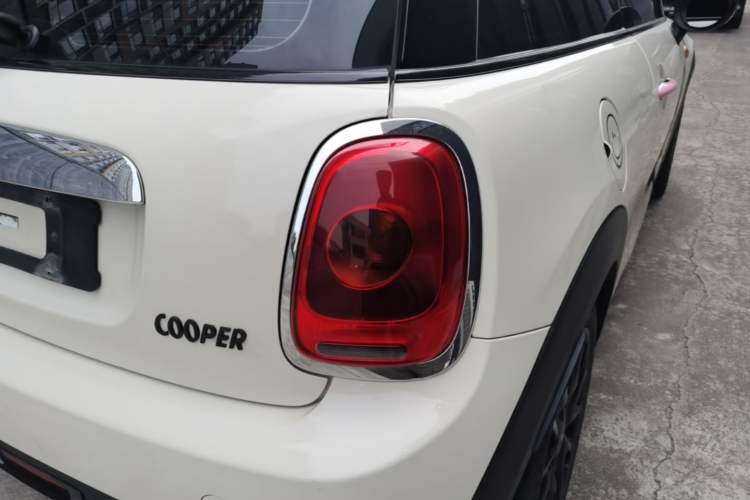 Used MINI 2016 1.5T COOPER Right Rear Taillight