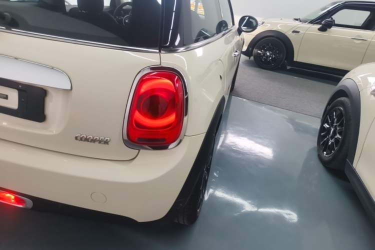 Used MINI 2016 1.5T COOPER Avant-Garde Right Rear Taillight