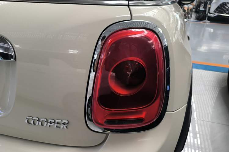Used MINI 2016 1.5T COOPER Right Rear Taillight