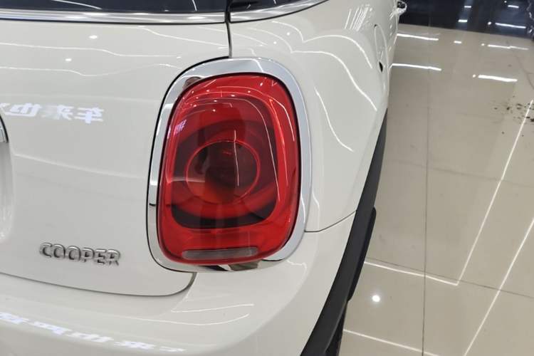Used MINI 2016 1.5T COOPER Avant-Garde Right Rear Taillight