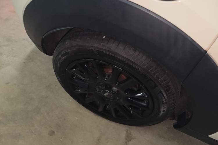 Used MINI 2016 1.5T COOPER Five-Door Edition Right Rear Wheel Hub