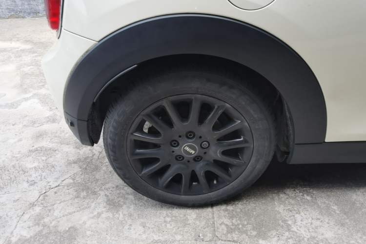 Used MINI 2016 1.5T COOPER Right Rear Wheel Hub
