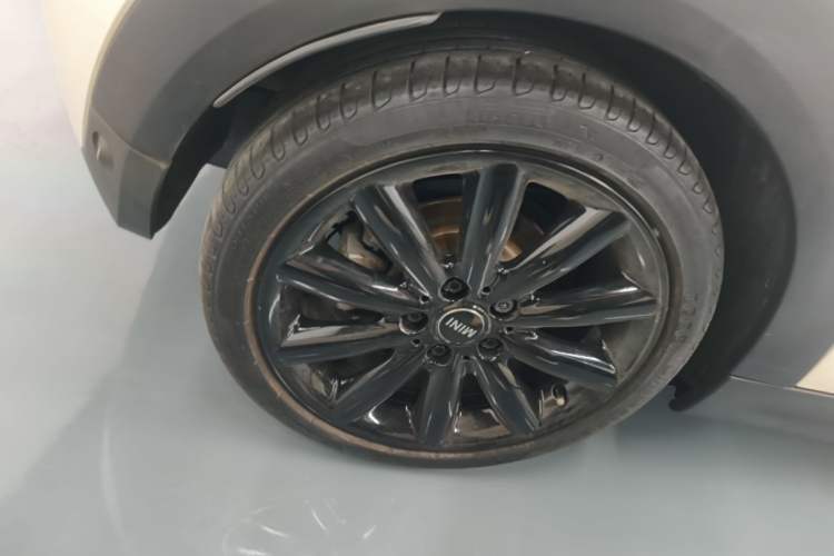 Used MINI 2016 1.5T COOPER Avant-Garde Right Rear Wheel Hub