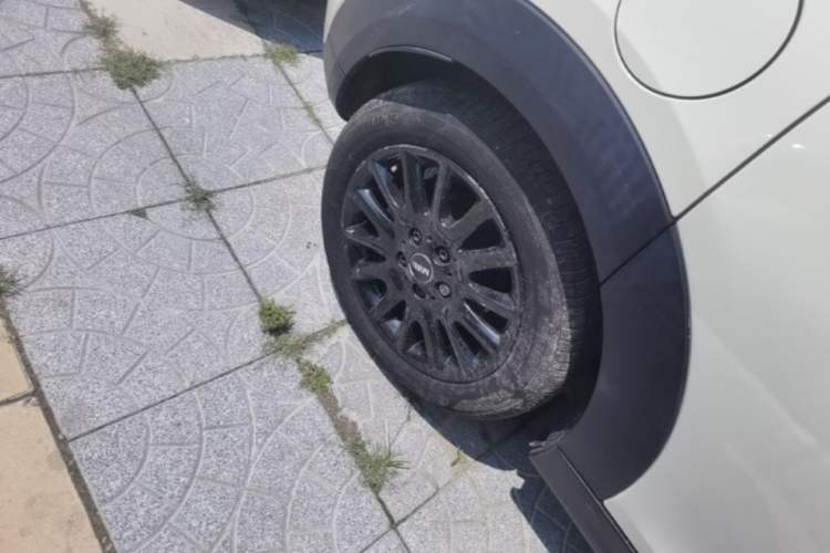 Used MINI 2016 1.5T COOPER Five-Door Edition Right Rear Wheel Hub