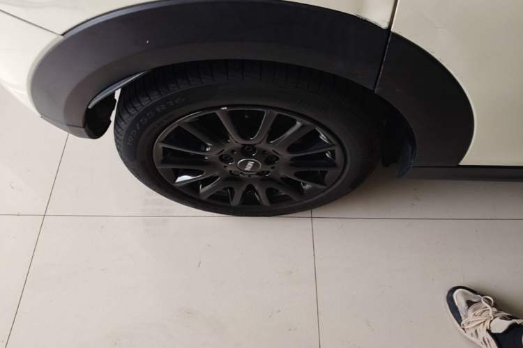 Used MINI 2016 1.5T COOPER Five-Door Edition Right Rear Wheel Hub