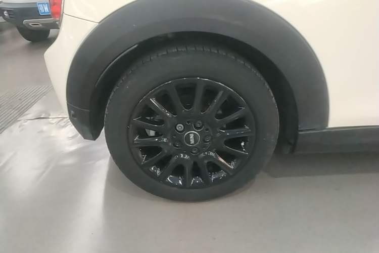 Used MINI 2016 1.5T COOPER Right Rear Wheel Hub