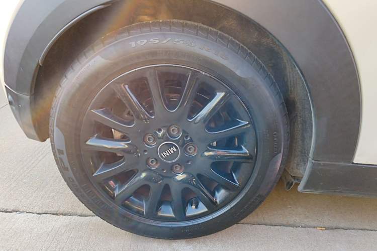 Used MINI 2016 1.2T ONE Pioneer Edition Right Rear Wheel Hub