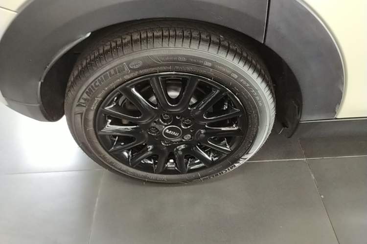 Used MINI 2016 1.5T COOPER Five-Door Edition Right Rear Wheel Hub