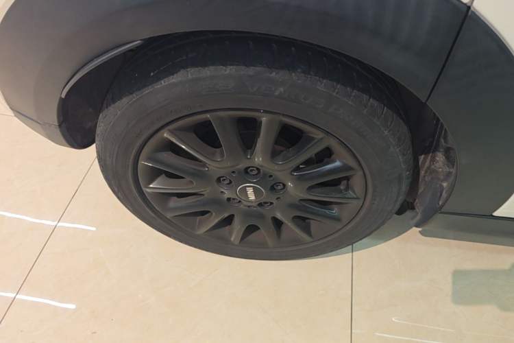 Used MINI 2016 1.2T ONE Pioneer Edition Five-Door Version Right Rear Wheel Hub