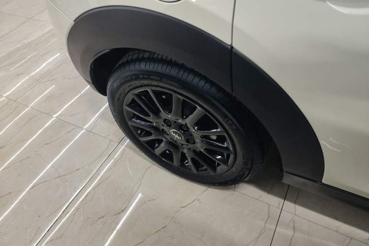 Used MINI 2016 1.5T COOPER Five-Door Edition Right Rear Wheel Hub