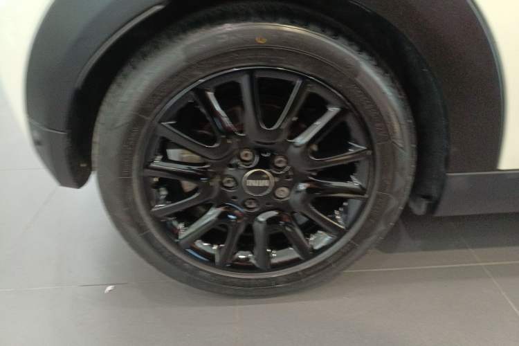 Used MINI 2016 1.5T COOPER Right Rear Wheel Hub