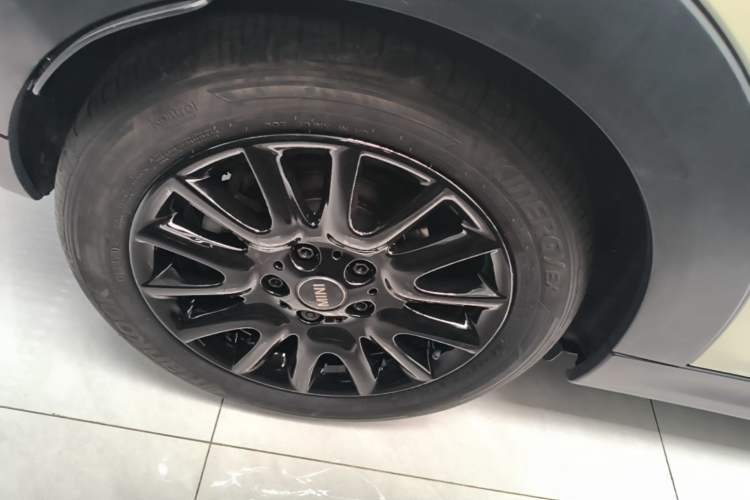 Used MINI 2016 1.5T COOPER Right Rear Wheel Hub