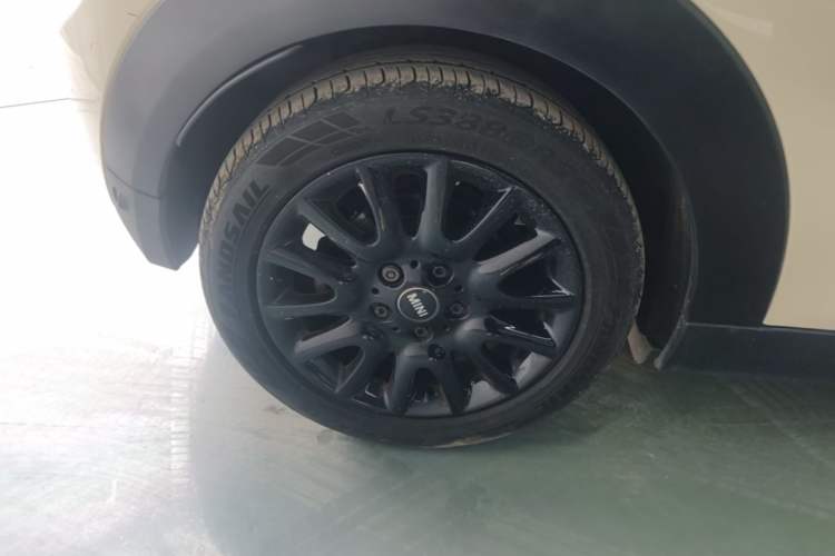 Used MINI 2016 1.5T COOPER Right Rear Wheel Hub