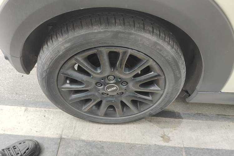 Used MINI 2016 1.5T COOPER Right Rear Wheel Hub