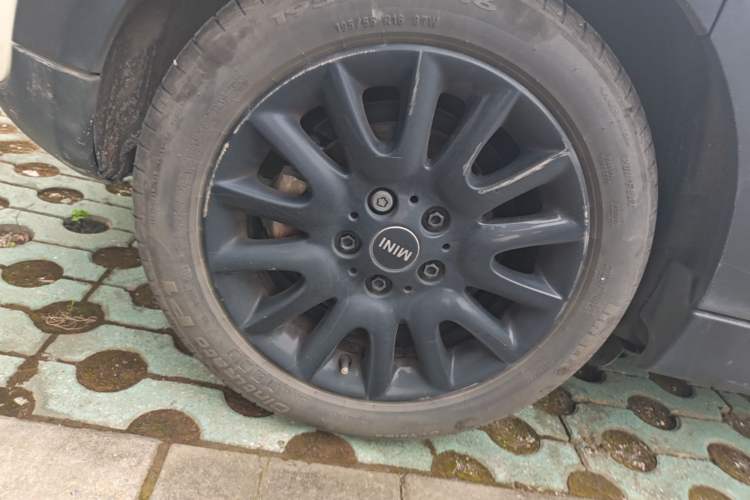 Used MINI 2016 1.5T COOPER Five-Door Edition Right Rear Wheel Hub