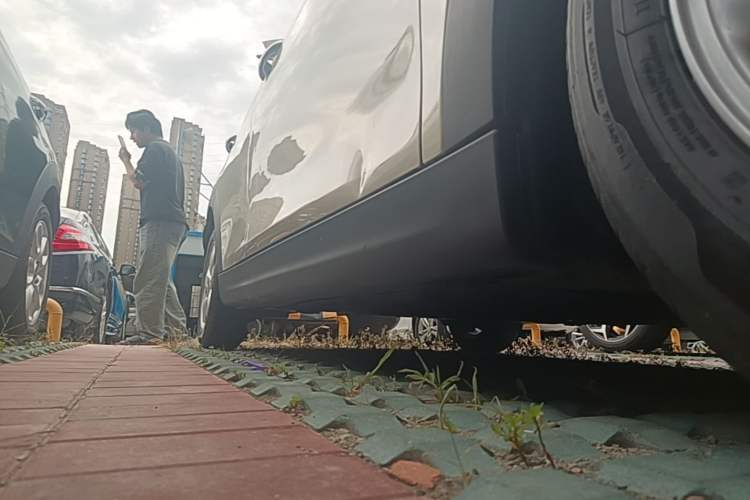 Used MINI 2016 1.2T ONE Five-Door Edition Right Side Sill