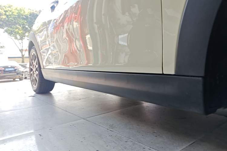 Used MINI 2016 1.2T ONE Pioneer Edition Right Side Sill
