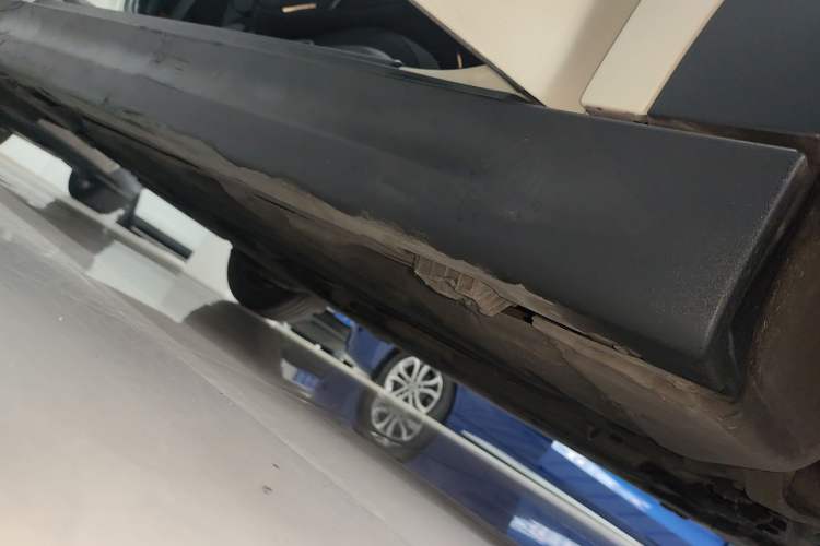 Used MINI 2016 1.5T COOPER Right Side Sill