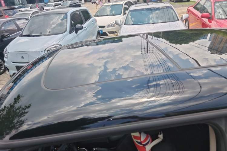 Used MINI 2016 1.5T COOPER Roof