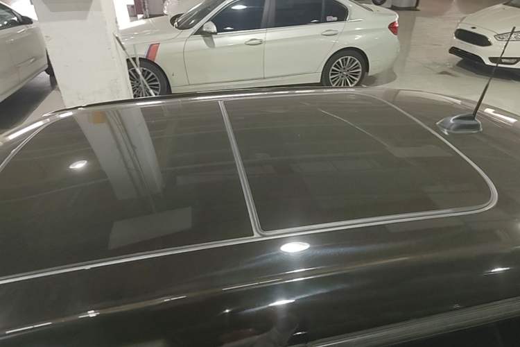 Used MINI 2016 1.5T COOPER Five-Door Edition Roof