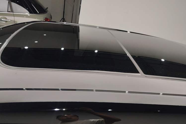 Used MINI 2016 1.5T COOPER Five-Door Edition Roof
