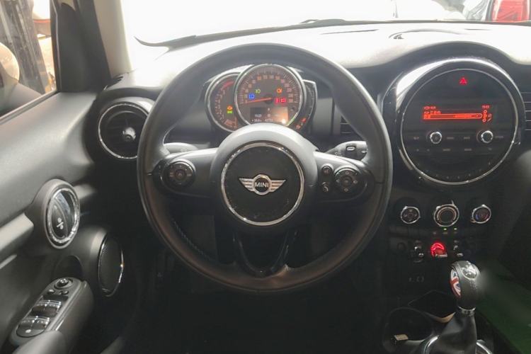 Used MINI 2016 1.2T ONE Pioneer Edition Five-Door Version Steering Wheel