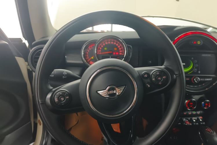 Used MINI 2016 1.5T COOPER Avant-Garde Steering Wheel