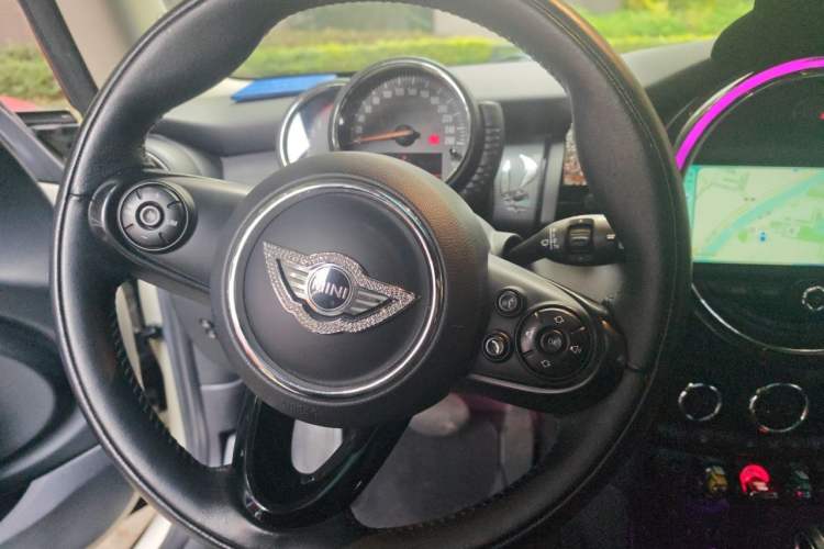 Used MINI 2016 1.5T COOPER Avant-Garde Steering Wheel