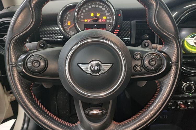 Used MINI 2016 2.0T COOPER S Five-Door Edition Steering Wheel