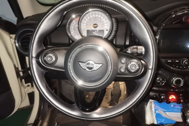 Used MINI 2016 1.2T ONE Pioneer Edition Five-Door Version Steering Wheel