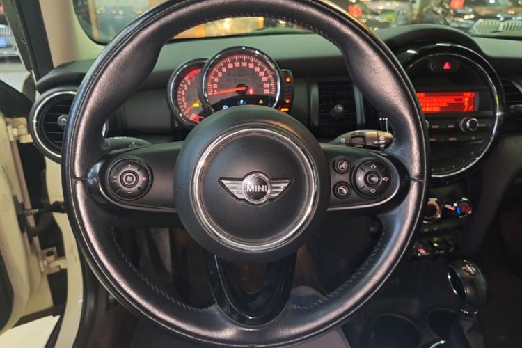 Used MINI 2016 1.2T ONE Pioneer Edition Five-Door Version Steering Wheel