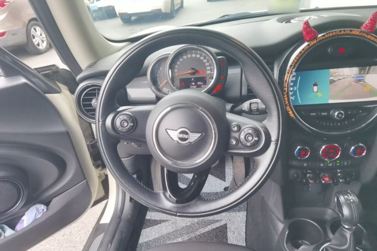 Used MINI 2016 1.5T COOPER Avant-Garde Steering Wheel