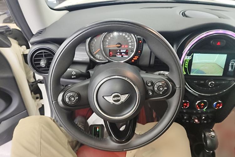 Used MINI 2016 1.5T COOPER Avant-Garde Steering Wheel