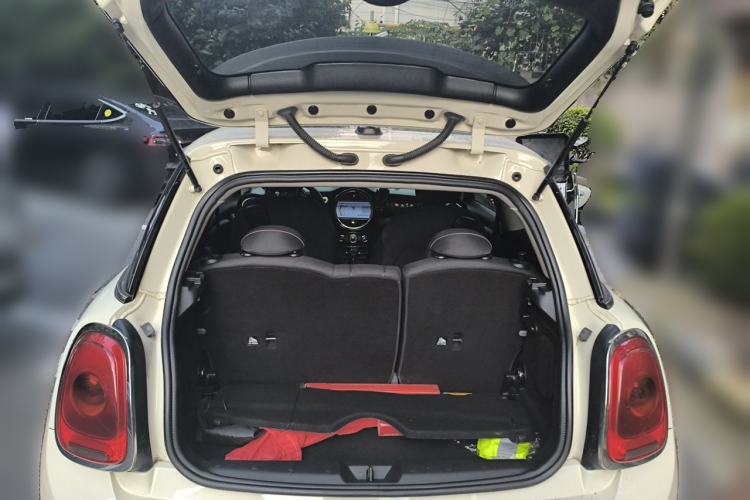 Used MINI 2016 1.2T ONE Pioneer Edition Trunk